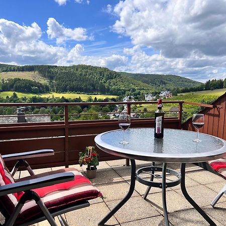 Gemuetliche 3-Zimmer-Wohnung Mit Panoramablick Und Kostenlosem Ueberdachten Parkplatz Winterberg Dış mekan fotoğraf
